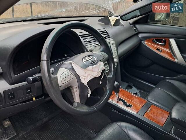 Серый Тойота Камри, объемом двигателя 2.4 л и пробегом 200 тыс. км за 4699 $, фото 39 на Automoto.ua