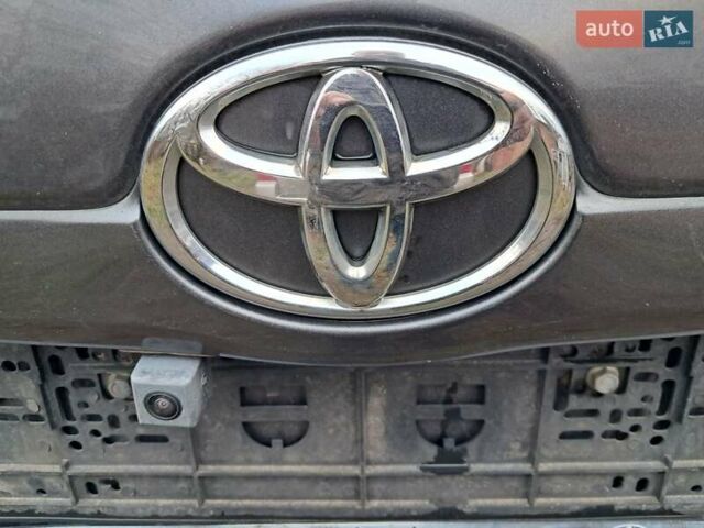 Серый Тойота Камри, объемом двигателя 2.4 л и пробегом 200 тыс. км за 4699 $, фото 1 на Automoto.ua