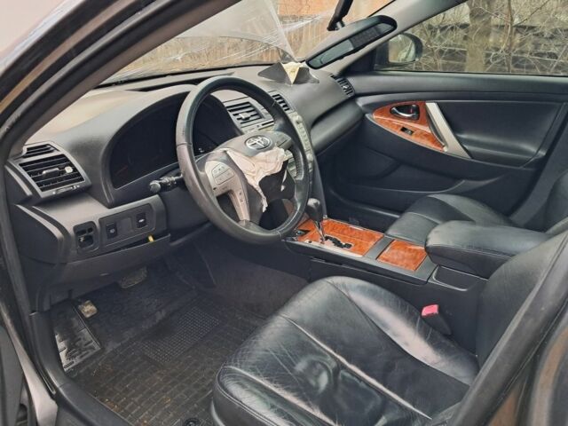 Серый Тойота Камри, объемом двигателя 2.4 л и пробегом 200 тыс. км за 4699 $, фото 21 на Automoto.ua