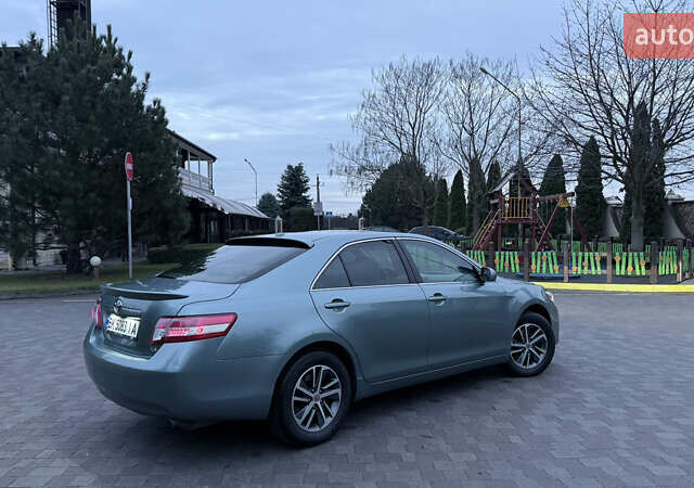 Сірий Тойота Камрі, об'ємом двигуна 2.49 л та пробігом 240 тис. км за 8500 $, фото 3 на Automoto.ua