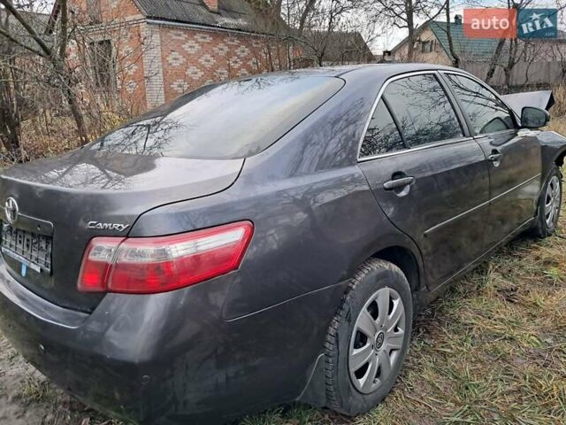 Серый Тойота Камри, объемом двигателя 2.4 л и пробегом 200 тыс. км за 4699 $, фото 23 на Automoto.ua