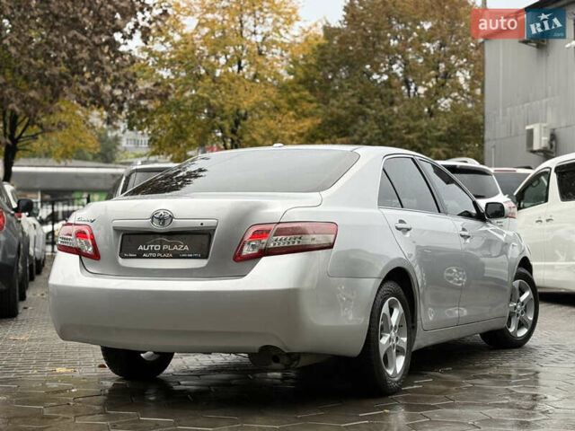 Сірий Тойота Камрі, об'ємом двигуна 2.5 л та пробігом 315 тис. км за 8900 $, фото 23 на Automoto.ua