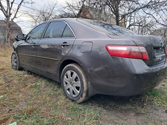 Сірий Тойота Камрі, об'ємом двигуна 2.4 л та пробігом 200 тис. км за 4699 $, фото 15 на Automoto.ua
