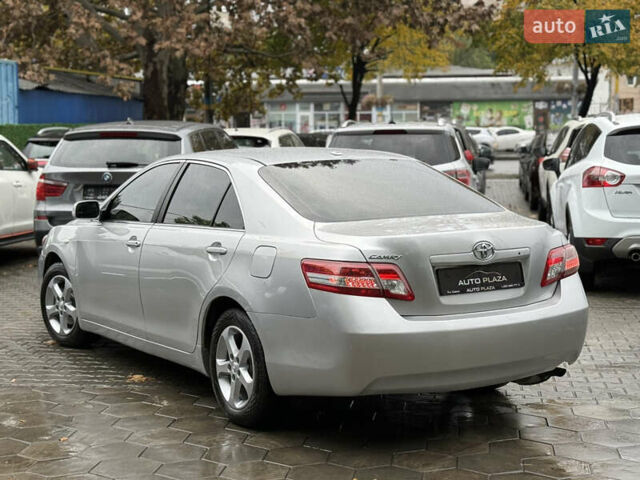 Сірий Тойота Камрі, об'ємом двигуна 2.5 л та пробігом 315 тис. км за 8900 $, фото 32 на Automoto.ua