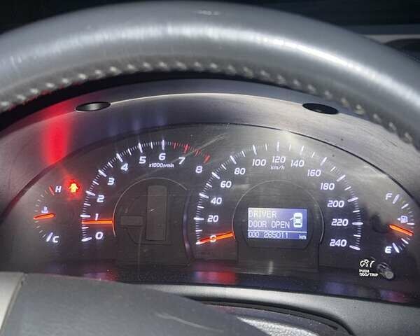 Серый Тойота Камри, объемом двигателя 2.39 л и пробегом 265 тыс. км за 10000 $, фото 5 на Automoto.ua