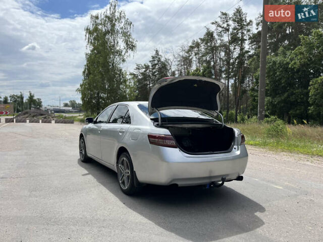 Сірий Тойота Камрі, об'ємом двигуна 2.5 л та пробігом 270 тис. км за 9100 $, фото 21 на Automoto.ua