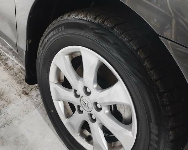 Серый Тойота Камри, объемом двигателя 2.36 л и пробегом 170 тыс. км за 9048 $, фото 6 на Automoto.ua