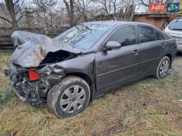 Серый Тойота Камри, объемом двигателя 2.4 л и пробегом 200 тыс. км за 4699 $, фото 11 на Automoto.ua