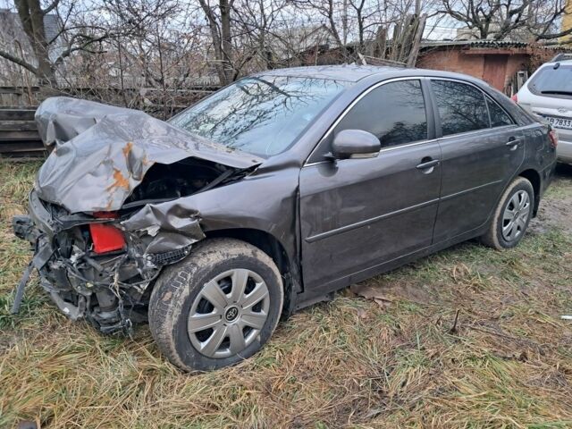 Серый Тойота Камри, объемом двигателя 2.4 л и пробегом 200 тыс. км за 4699 $, фото 11 на Automoto.ua