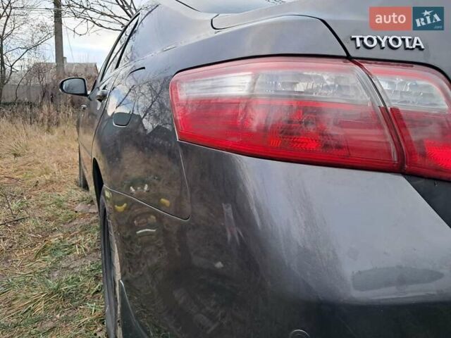 Серый Тойота Камри, объемом двигателя 2.4 л и пробегом 200 тыс. км за 4699 $, фото 20 на Automoto.ua