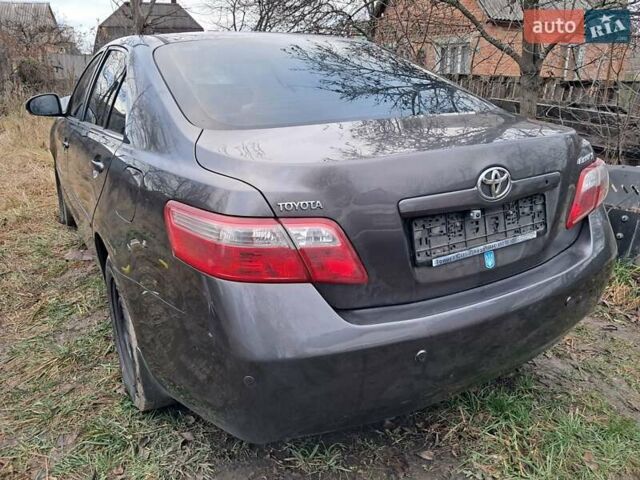 Серый Тойота Камри, объемом двигателя 2.4 л и пробегом 200 тыс. км за 4699 $, фото 18 на Automoto.ua