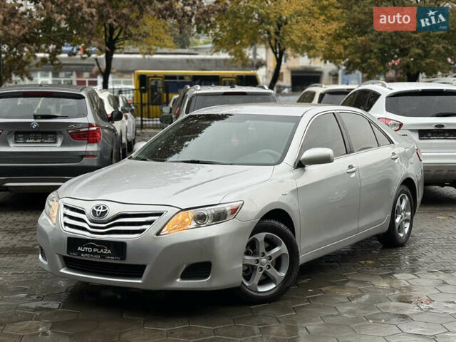 Сірий Тойота Камрі, об'ємом двигуна 2.5 л та пробігом 315 тис. км за 8900 $, фото 7 на Automoto.ua