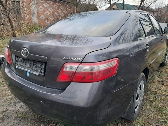 Сірий Тойота Камрі, об'ємом двигуна 2.4 л та пробігом 200 тис. км за 4699 $, фото 17 на Automoto.ua