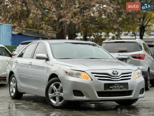 Сірий Тойота Камрі, об'ємом двигуна 2.5 л та пробігом 315 тис. км за 8900 $, фото 19 на Automoto.ua