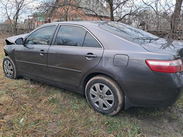 Сірий Тойота Камрі, об'ємом двигуна 2.4 л та пробігом 200 тис. км за 4699 $, фото 3 на Automoto.ua