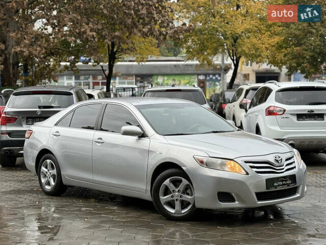 Сірий Тойота Камрі, об'ємом двигуна 2.5 л та пробігом 315 тис. км за 8900 $, фото 16 на Automoto.ua