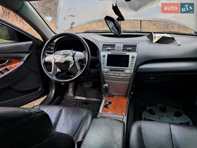 Серый Тойота Камри, объемом двигателя 2.4 л и пробегом 200 тыс. км за 4699 $, фото 36 на Automoto.ua