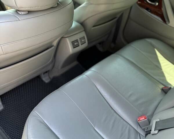 Серый Тойота Камри, объемом двигателя 2.5 л и пробегом 190 тыс. км за 10700 $, фото 5 на Automoto.ua