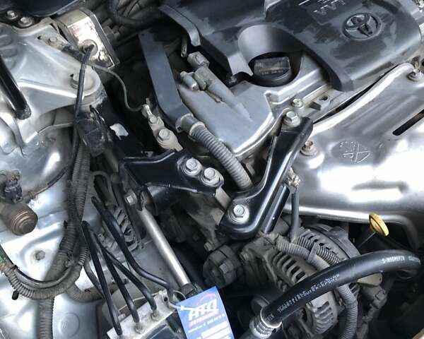 Серый Тойота Камри, объемом двигателя 2.5 л и пробегом 250 тыс. км за 10000 $, фото 19 на Automoto.ua