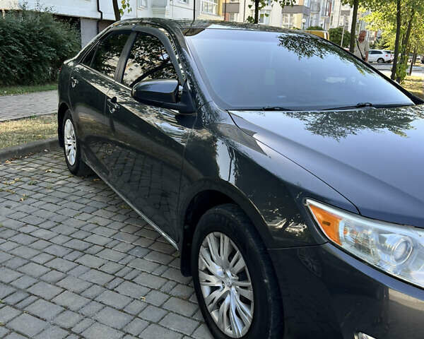 Сірий Тойота Камрі, об'ємом двигуна 2.5 л та пробігом 264 тис. км за 11500 $, фото 3 на Automoto.ua