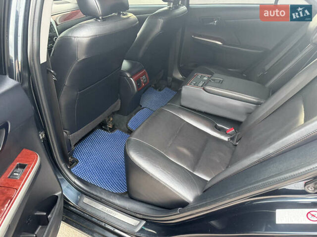 Серый Тойота Камри, объемом двигателя 2.49 л и пробегом 210 тыс. км за 15200 $, фото 14 на Automoto.ua