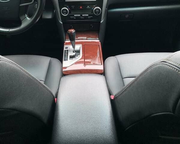 Серый Тойота Камри, объемом двигателя 2.49 л и пробегом 196 тыс. км за 12300 $, фото 83 на Automoto.ua