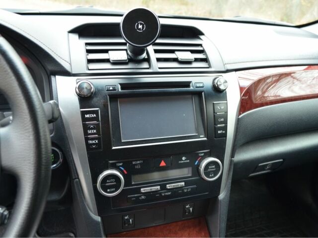 Серый Тойота Камри, объемом двигателя 2.5 л и пробегом 232 тыс. км за 12950 $, фото 13 на Automoto.ua