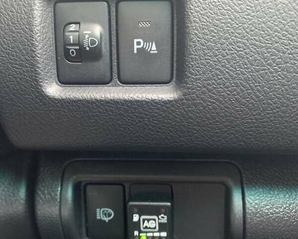 Серый Тойота Камри, объемом двигателя 2.49 л и пробегом 196 тыс. км за 12300 $, фото 63 на Automoto.ua