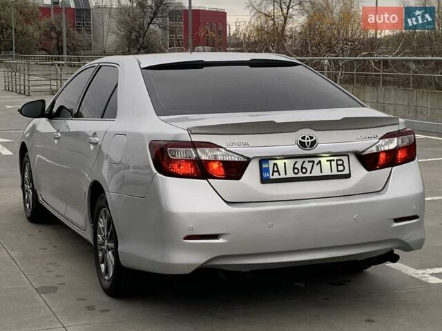 Серый Тойота Камри, объемом двигателя 2.49 л и пробегом 196 тыс. км за 12300 $, фото 33 на Automoto.ua