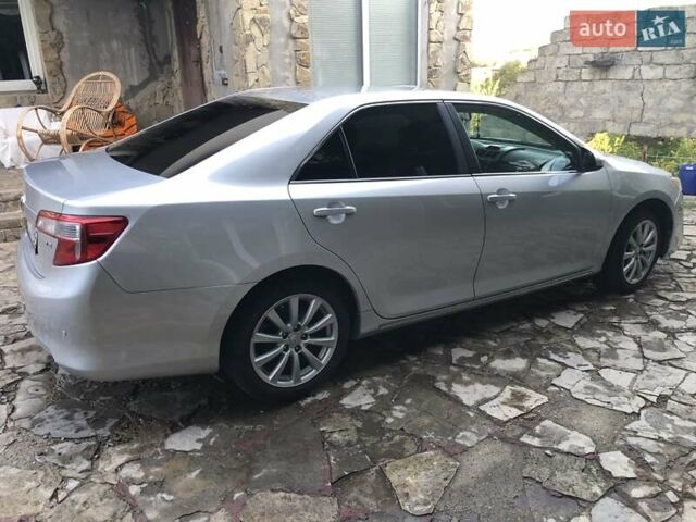 Серый Тойота Камри, объемом двигателя 2.5 л и пробегом 250 тыс. км за 10000 $, фото 12 на Automoto.ua