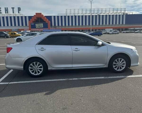 Тойота Камри 2011 в Одессе на Automoto.ua Серый Тойота Камри, объемом двигателя 2.5 л и пробегом 250 тыс. км за 12800 $, фото 5 на Automoto.ua