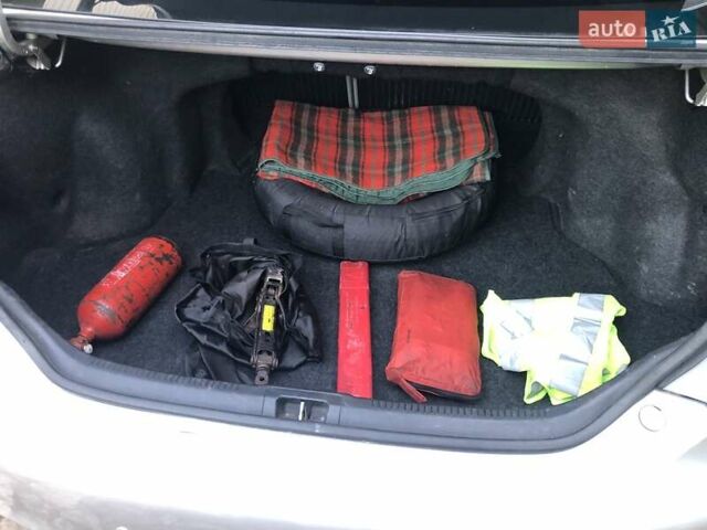 Серый Тойота Камри, объемом двигателя 2.5 л и пробегом 250 тыс. км за 10000 $, фото 17 на Automoto.ua