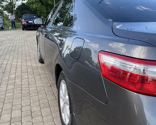 Сірий Тойота Камрі, об'ємом двигуна 2.36 л та пробігом 162 тис. км за 10800 $, фото 6 на Automoto.ua