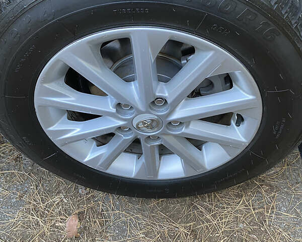 Серый Тойота Камри, объемом двигателя 2.49 л и пробегом 238 тыс. км за 11500 $, фото 19 на Automoto.ua