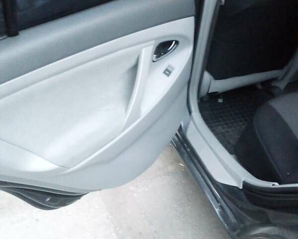 Сірий Тойота Камрі, об'ємом двигуна 2.5 л та пробігом 214 тис. км за 8900 $, фото 7 на Automoto.ua