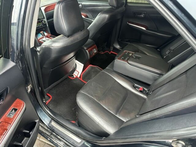 Серый Тойота Камри, объемом двигателя 2.5 л и пробегом 240 тыс. км за 10999 $, фото 2 на Automoto.ua