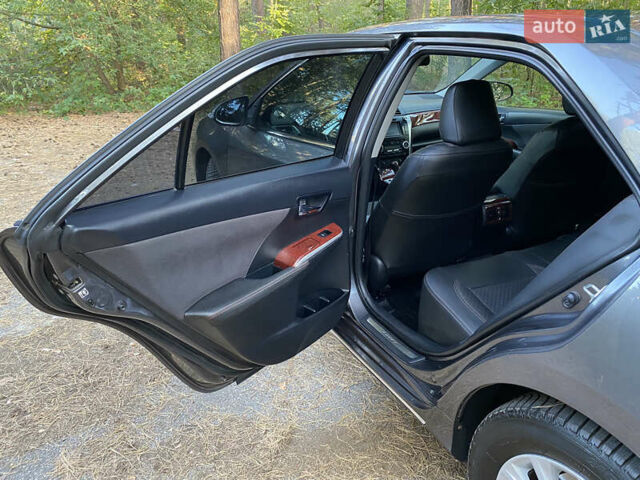 Серый Тойота Камри, объемом двигателя 2.49 л и пробегом 238 тыс. км за 11500 $, фото 8 на Automoto.ua