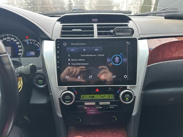 Серый Тойота Камри, объемом двигателя 2.5 л и пробегом 240 тыс. км за 10999 $, фото 6 на Automoto.ua