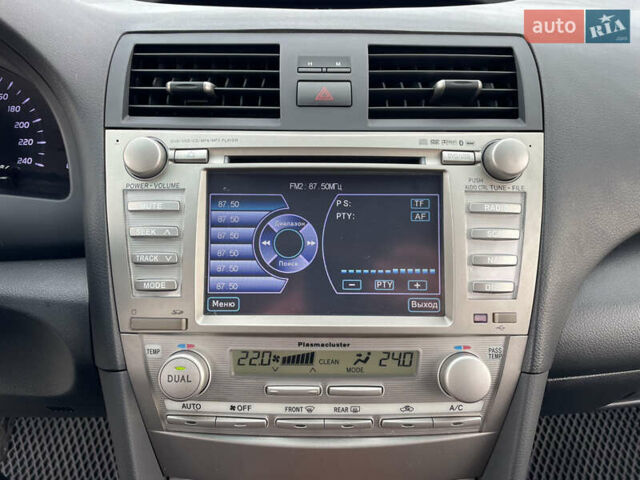 Тойота Камри 2011 в Киеве на Automoto.ua Серый Тойота Камри, объемом двигателя 2.4 л и пробегом 191 тыс. км за 10800 $, фото 20 на Automoto.ua