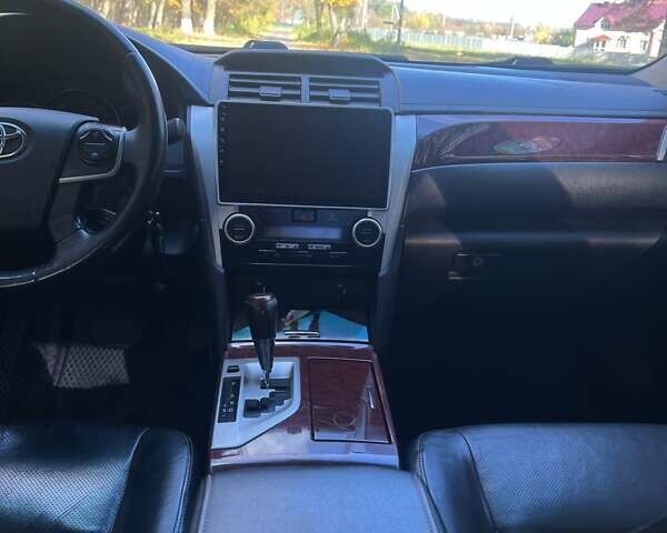 Тойота Камри 2011 в Хмельницком на Automoto.ua Серый Тойота Камри, объемом двигателя 2.5 л и пробегом 252 тыс. км за 12400 $, фото 2 на Automoto.ua