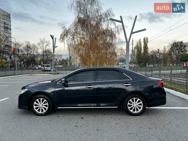 Серый Тойота Камри, объемом двигателя 2.49 л и пробегом 155 тыс. км за 12500 $, фото 15 на Automoto.ua