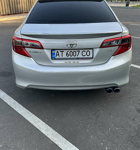 Серый Тойота Камри, объемом двигателя 2.5 л и пробегом 255 тыс. км за 12000 $, фото 9 на Automoto.ua