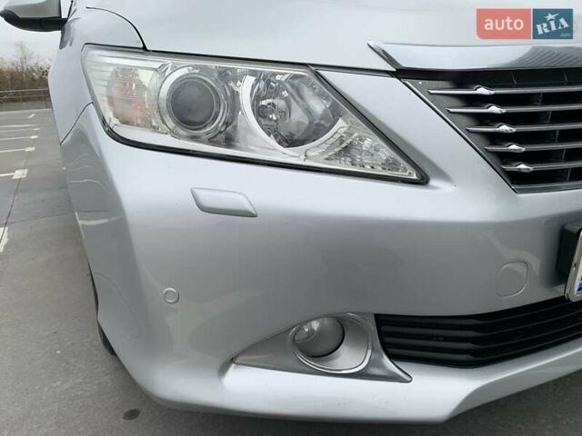 Серый Тойота Камри, объемом двигателя 2.49 л и пробегом 196 тыс. км за 12300 $, фото 45 на Automoto.ua
