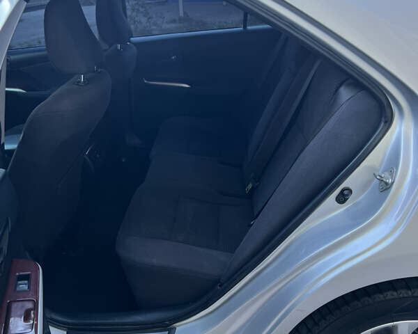 Серый Тойота Камри, объемом двигателя 2.49 л и пробегом 303 тыс. км за 10500 $, фото 18 на Automoto.ua