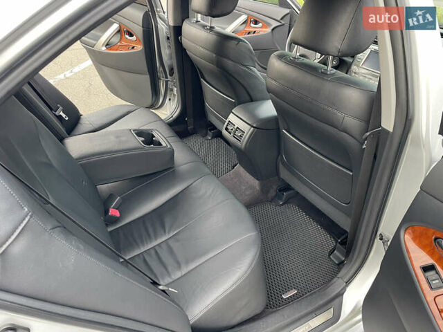 Тойота Камри 2011 в Киеве на Automoto.ua Серый Тойота Камри, объемом двигателя 2.4 л и пробегом 191 тыс. км за 10800 $, фото 13 на Automoto.ua