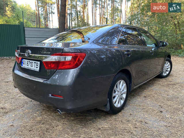 Серый Тойота Камри, объемом двигателя 2.49 л и пробегом 238 тыс. км за 11500 $, фото 4 на Automoto.ua