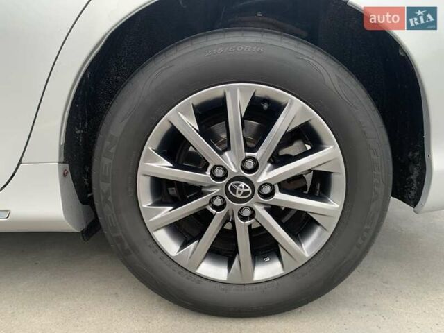 Серый Тойота Камри, объемом двигателя 2.49 л и пробегом 196 тыс. км за 12300 $, фото 55 на Automoto.ua