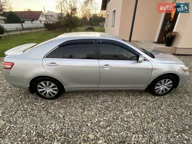 Серый Тойота Камри, объемом двигателя 2.49 л и пробегом 200 тыс. км за 8500 $, фото 9 на Automoto.ua