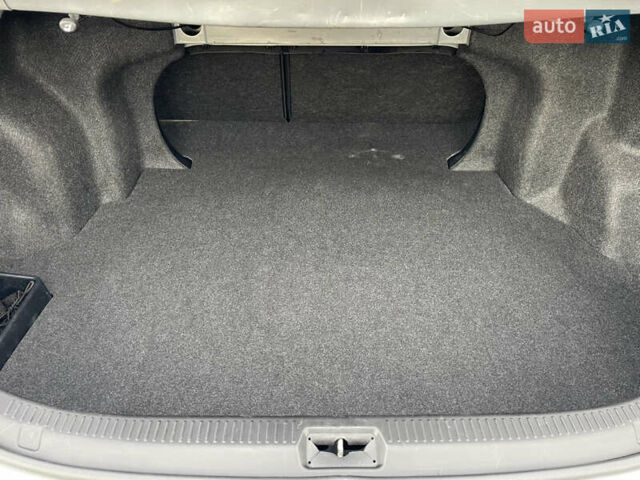 Тойота Камри 2011 в Киеве на Automoto.ua Серый Тойота Камри, объемом двигателя 2.4 л и пробегом 191 тыс. км за 10800 $, фото 37 на Automoto.ua