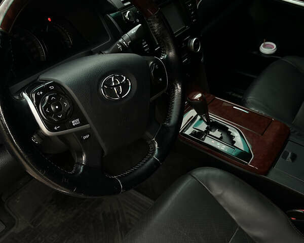 Тойота Камри 2011 в Сумах на Automoto.ua Серый Тойота Камри, объемом двигателя 2.49 л и пробегом 251 тыс. км за 13500 $, фото 13 на Automoto.ua